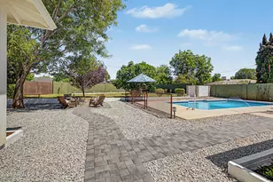 302 E Harmont Dr, Phoenix, AZ 85020 - Photo 51