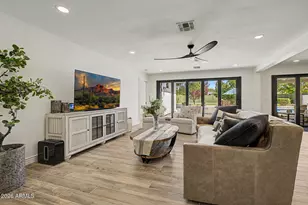 302 E Harmont Dr, Phoenix, AZ 85020 - Photo 21