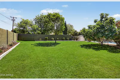 302 E Harmont Drive, Phoenix, AZ 85020 - Photo 47