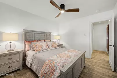 302 E Harmont Drive, Phoenix, AZ 85020 - Photo 35