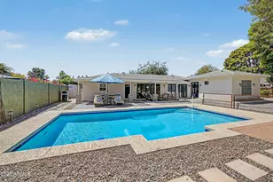 302 E Harmont Dr, Phoenix, AZ 85020 - Photo 61