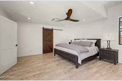 302 E Harmont Drive, Phoenix, AZ 85020 - Photo 25