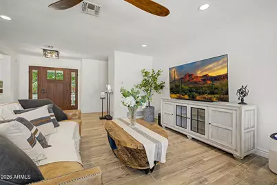 302 E Harmont Drive, Phoenix, AZ 85020 - Photo 23