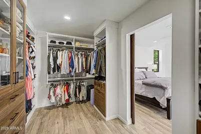 302 E Harmont Drive, Phoenix, AZ 85020 - Photo 33