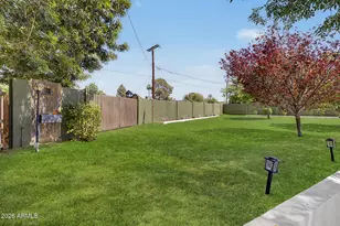 302 E Harmont Dr, Phoenix, AZ 85020 - Photo 63