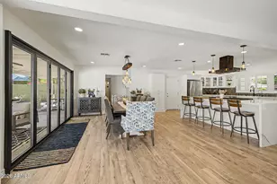 302 E Harmont Dr, Phoenix, AZ 85020 - Photo 15