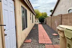 7419 W Tina Ln, Glendale, AZ 85310 - Photo 13