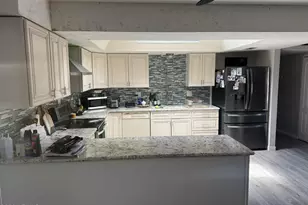 3727 W Banff Ln., Phoenix, AZ 85053 - Photo 7