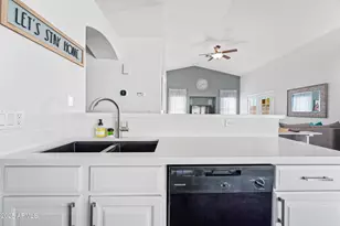 3228 E Sandy Way, Gilbert, AZ 85297 - Photo 11