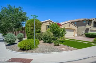 1070 E Oriole Dr, Gilbert, AZ 85297 - Photo 3