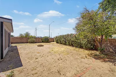 4224 W North Lane, Phoenix, AZ 85051 - Photo 29