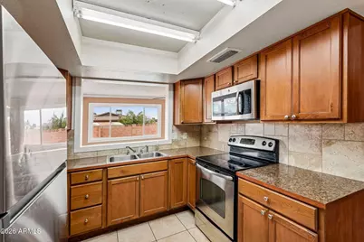 1902 W Topeka Drive, Phoenix, AZ 85027 - Photo 3