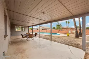 1902 W Topeka Dr, Phoenix, AZ 85027 - Photo 31