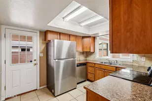1902 W Topeka Dr, Phoenix, AZ 85027 - Photo 13