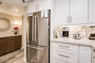7625 E Camelback Rd, Scottsdale, AZ 85251 - Photo 15