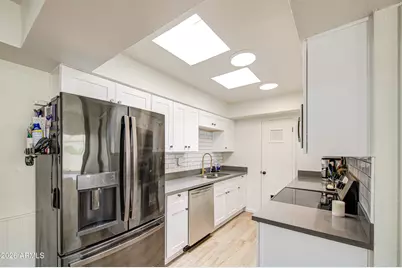 2048 W Joan De Arc Avenue, Phoenix, AZ 85029 - Photo 15