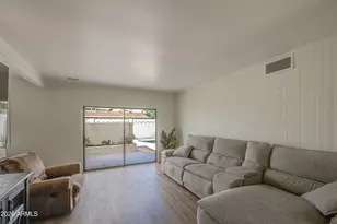 2048 W Joan De Arc Ave, Phoenix, AZ 85029 - Photo 7