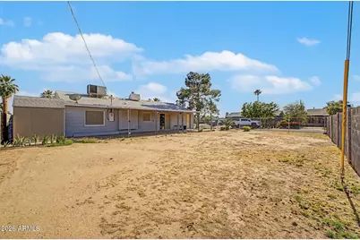 7812 W Clarendon Avenue, Phoenix, AZ 85033 - Photo 33