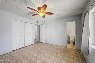 7812 W Clarendon Avenue, Phoenix, AZ 85033 - Photo 17