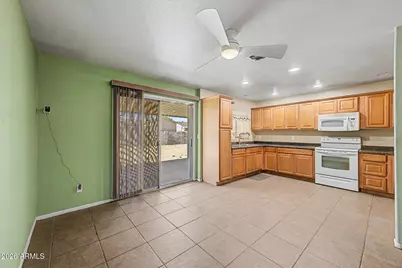 7812 W Clarendon Avenue, Phoenix, AZ 85033 - Photo 11