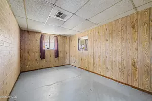 7812 W Clarendon Ave, Phoenix, AZ 85033 - Photo 27