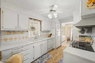 25427 S Illinois Ave, Sun Lakes, AZ 85248 - Photo 9