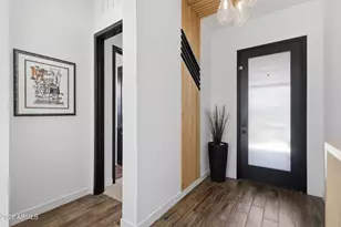 822 E Hopi Trail, Phoenix, AZ 85042 - Photo 13