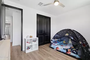 822 E Hopi Trail, Phoenix, AZ 85042 - Photo 37