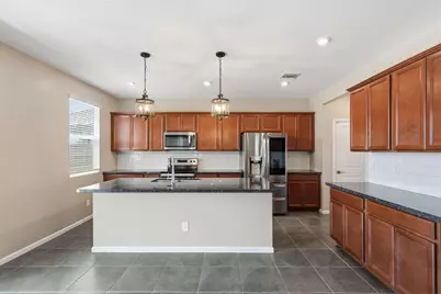 17851 W Daley Lane, Surprise, AZ 85387 - Photo 11