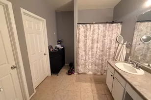 12021 W Davis Ln, Avondale, AZ 85323 - Photo 11