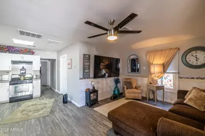 6739 N 61st Avenue, Glendale, AZ 85301 - Photo 9