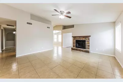5209 N 78th Drive, Glendale, AZ 85303 - Photo 3