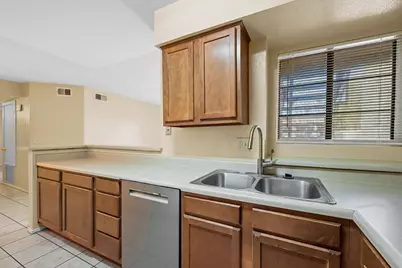 533 W Guadalupe Road #Unit 1047, Mesa, AZ 85210 - Photo 9