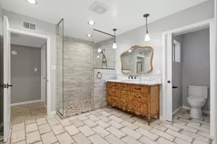 801 W Michelle Dr, Phoenix, AZ 85023 - Photo 25
