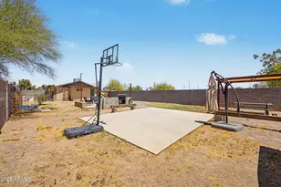 67 E Kesler Ln, Chandler, AZ 85225 - Photo 25