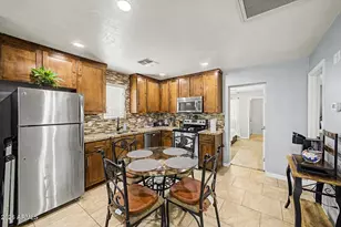 67 E Kesler Ln, Chandler, AZ 85225 - Photo 9