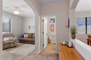 23124 N 41st St, Phoenix, AZ 85050 - Photo 5