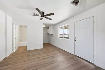 2558 N 40th Street, Phoenix, AZ 85008 - Photo 15