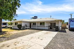 2558 N 40th St, Phoenix, AZ 85008 - Photo 1