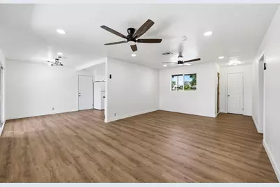 2558 N 40th Street, Phoenix, AZ 85008 - Photo 3