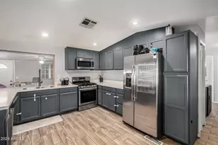 10955 N 79th Ave, Peoria, AZ 85345 - Photo 9