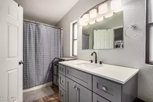 10955 N 79th Ave, Peoria, AZ 85345 - Photo 15