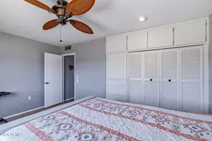 10818 W Brookside Dr, Sun City, AZ 85351 - Photo 17