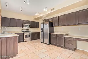 25845 North 47th Pl, Phoenix, AZ 85050 - Photo 9