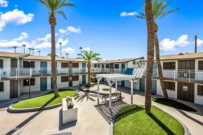 3025 N 32nd Street #Apt 18, Phoenix, AZ 85018 - Photo 41