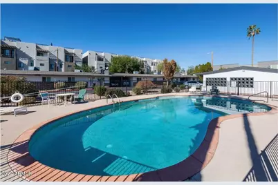 2020 W Hayward Avenue #Apt 25, Phoenix, AZ 85021 - Photo 11
