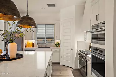6029 E Lone Cactus Drive, Phoenix, AZ 85054 - Photo 13