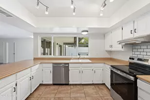 10007 N 48th Dr, Glendale, AZ 85302 - Photo 3