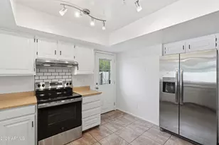 10007 N 48th Dr, Glendale, AZ 85302 - Photo 9