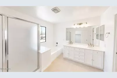 8212 W Forest Grove Avenue, Phoenix, AZ 85043 - Photo 13